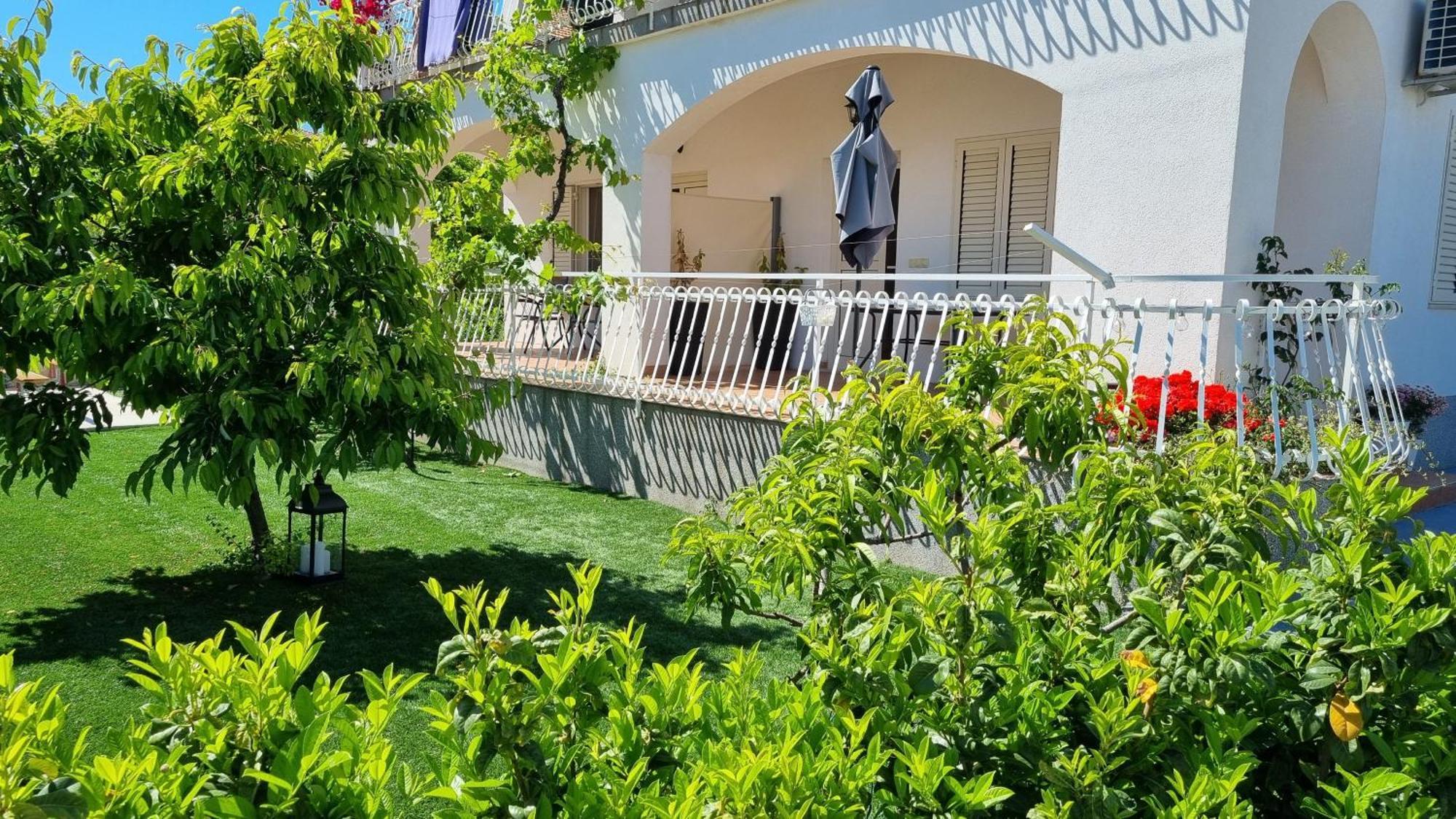Luxa 5 Min Old Town, 10 Min Airport Lägenhet Trogir Exteriör bild